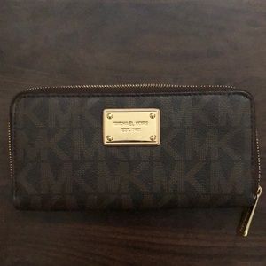 Michael Kors Brown Logo wallet long